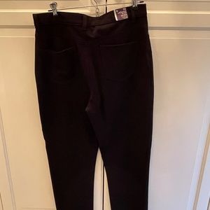 Gloria Vanderbilt black stretch jeans